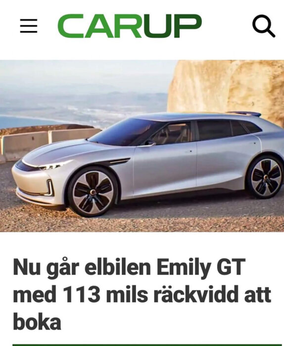 Modern elbil, "Emily GT", framför havsutsikt, 113 mils räckvidd, nu bokningsbar.