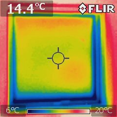 Termisk kamera bild som visar värmeutstrålning med temperaturområde mellan 6 °C och 20 °C.