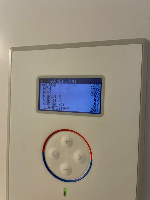 Digital termostatpanel med LCD-display, knappsats, inställningar för värme, på Svenska, grönt statusljus.