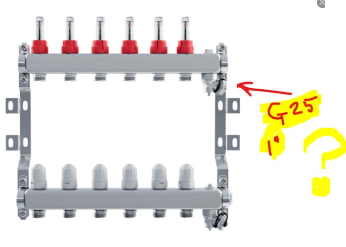 Utrustning med rör och ventiler, metaller, röda detaljer, överstrukna med gult "G25" och en frågetecken-doodle.