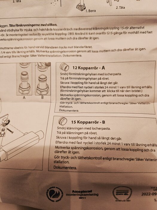 Instruktioner för rörinstallation, verktyg och moment som krävs för montering, korrosionsförebyggande åtgärder, dokumentation och säkerhet.