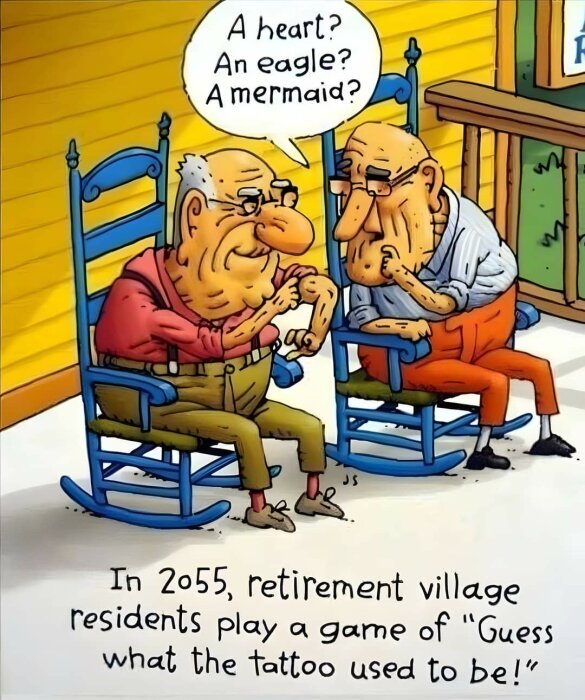 Två äldre män på gungstolar, pratar om tatueringar i ett pensionärsboende, humoristisk text.
