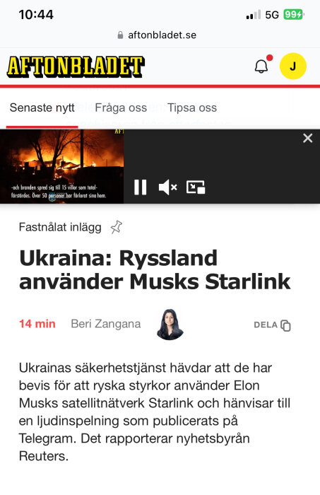 Skärmdump av Aftonbladet, artikel om Ryssland som använder Starlink, brandbild i bakgrunden, redaktionella element.