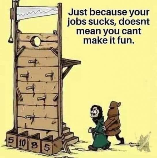 Galg med poäng, person klädd i medeltid, påsar på ryggen, "gör jobbet kul"-budskap.