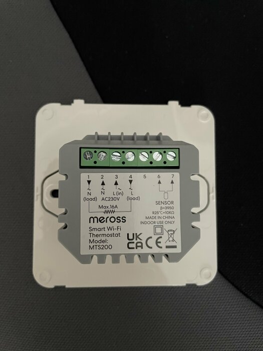 Smart Wi-Fi termostat, Meross, modell MTS200, installationsterminaler, etiketter, innebruk, max 16A last, Kina.