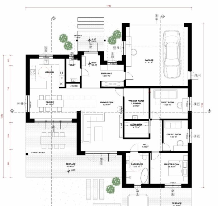 Arkitektonisk planritning av ett hus med benämnda rum, möblering och måttangivelser.