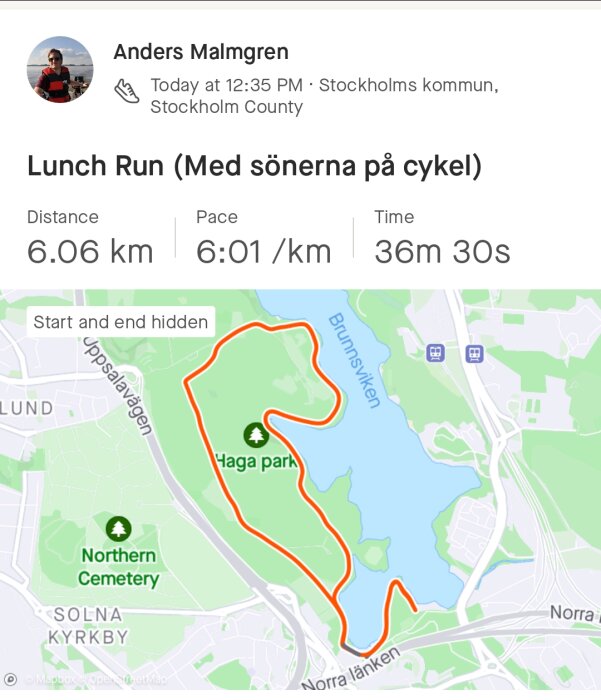 Skärmklipp av löprundas spårningsdata på karta, visar 6,06 km runda nära Haga Park i Stockholm.
