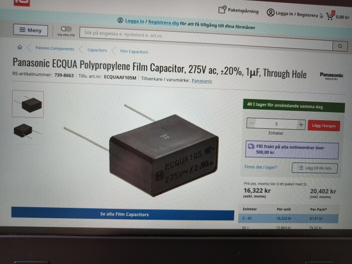 Skärmdump av en Panasonic filmkondensator på en elektronikbutiks webbsida med specifikationer och pris.
