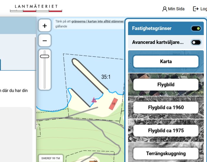 Skärmdump av Lantmäteriets karttjänst med markerad fastighetsgräns och en indikerad pir eller brygga.