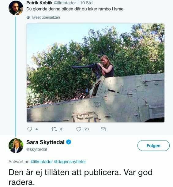 Person ler och siktar med ett pansarvärnsgevär från en stridsvagns kupol.