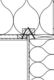 Diagram över en byggkonstruktion med detaljerade ritningar av takbjälkar och väggsektioner.