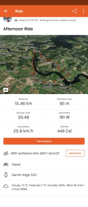 Skärmklipp av cykelturdata med karta, sträcka, hastighet och väder från en sportapp.