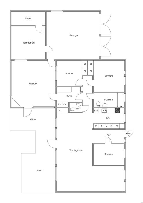 Svartvit ritning av en husplan med beteckningar för rum som sovrum, kök och vardagsrum.