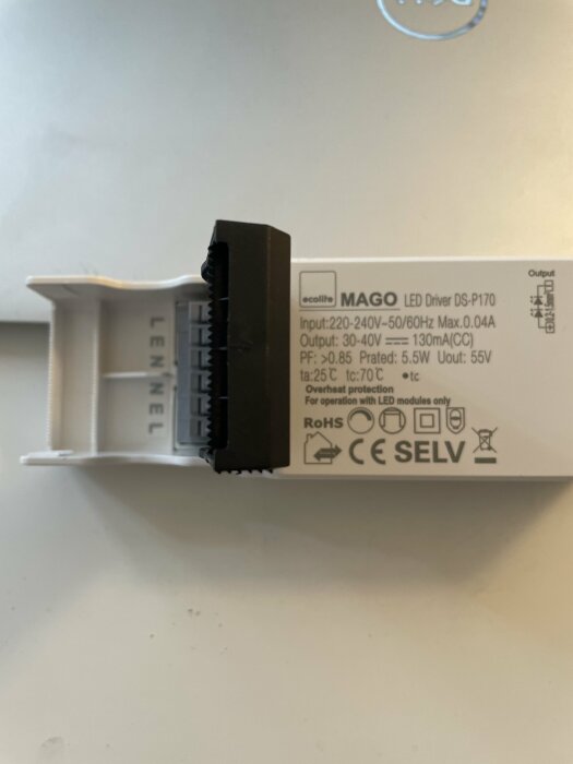 Drivdon till LED downlight MAGO från Ecolight, med tekniska specifikationer synliga.