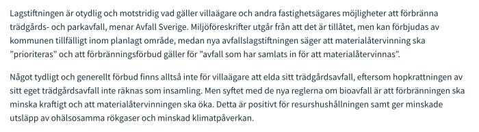 Skärmdump av ett foruminlägg om lagstiftning kring förbränning av trädgårds- och parkavfall.