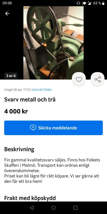 En gammal grön svarv för metall och trä, med en stor drivhjul, säljes.