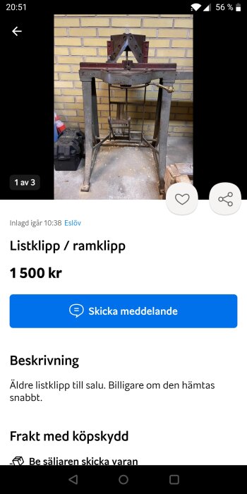 Använd begagnad listklipp/ramklipp framför gult tegelvägg.