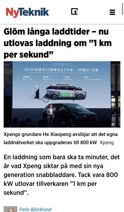 Presentation av ny snabbladdstation för elbilar av företagsledare med en bild av en elbil och laddstationen.