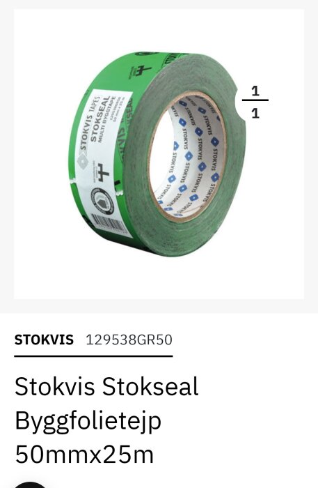 Rulle med Stokvis Stokseal byggfolietejp på 50mm x 25m med grön etikett och logotyp.