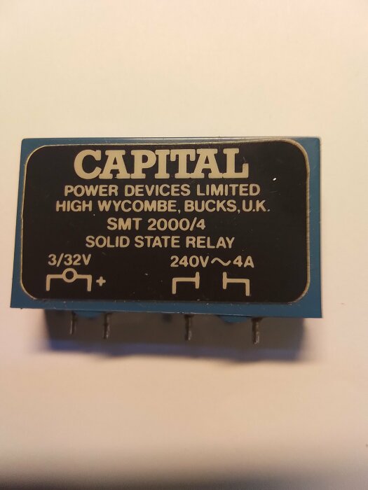 Solid state relay märkt 'CAPITAL POWER DEVICES LIMITED' avsedd för hålmontage i mönsterkort.