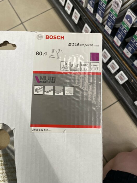 Bosch sågklinga förpackning med specifikationer för multimaterial, 80 tänder, 216x30x2,5 mm.