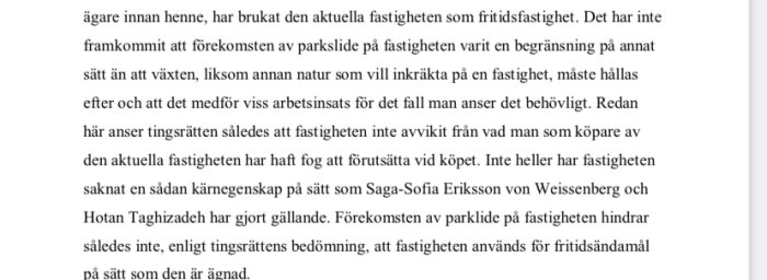 Bild på ett dokument med text som diskuterar en rättslig bedömning angående en fastighets användbarhet och förekomsten av parkslide.