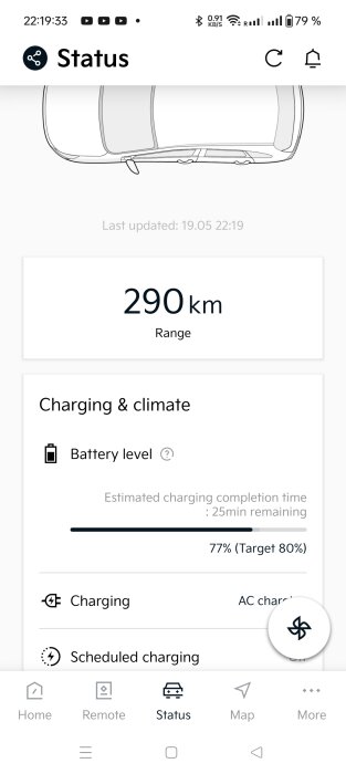 Skärmdump av elbilsladdningsstatus med batterinivå, resterande laddningstid och räckvidd.
