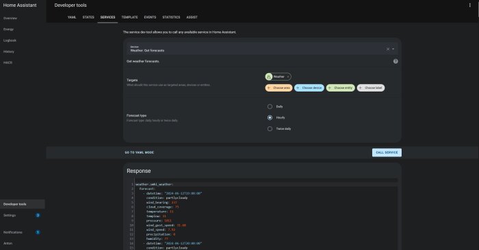 Skärmdump av utvecklarverktyg i Home Assistant som visar inställningar för att hämta väderprognoser och ett JSON-respons från SMHI.