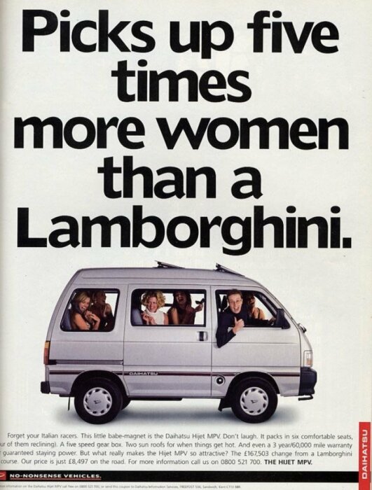 Annons för Daihatsu HiJet MPV med sex personer i bilen och texten "Picks up five times more women than a Lamborghini" ovanför.