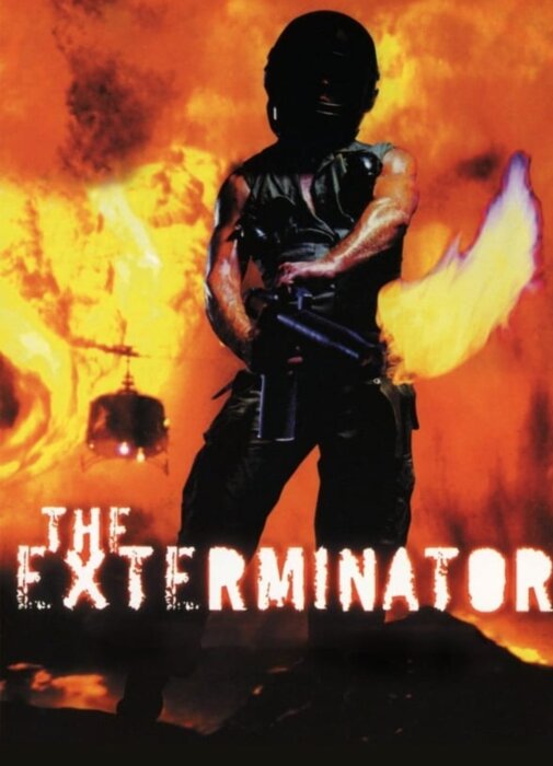 Affisch för filmen "The Exterminator" med en beväpnad soldat framför en eld och texten "The Exterminator" i stora bokstäver.