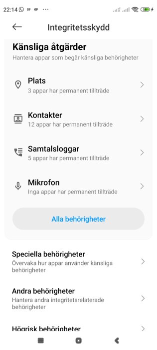 Skärmbild av en telefoninställning för integritetsskydd, med sektioner för olika känsliga behörigheter som plats, kontakter, samtalsloggar och mikrofon.