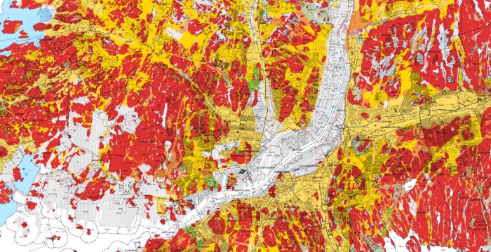 Karta över Göteborgsområdet som visar jordarter. Områden med lodräta streck markerar utfyllnad i älven. Visa Kvillen, Lindholmen, Tingstadskanalen och markerade våtmarker.