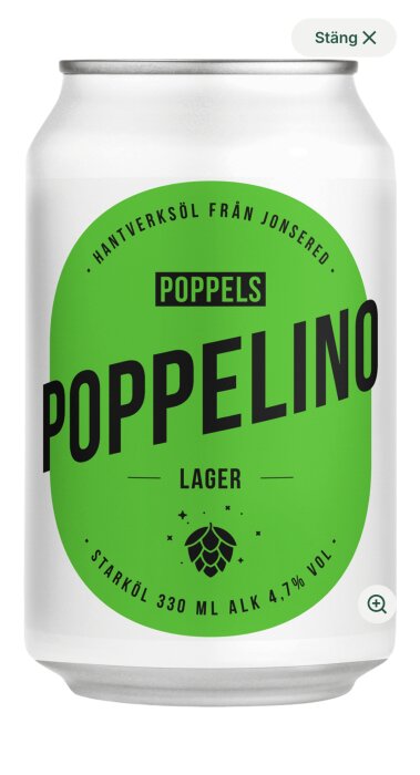 En 330 ml burk Poppels Poppelino lageröl med 4,7% alkoholhalt, hantverksöl från Jonsered, med en grön etikett och svart text.