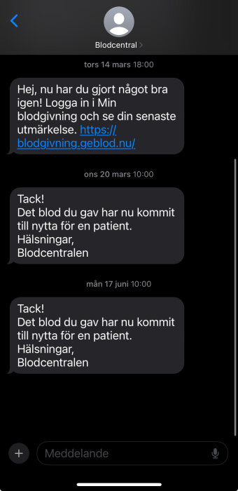 Skärmbild av SMS-konversation med blodcentralen som tackar för blodgivning och informerar om att blodet har kommit till nytta för patienter.