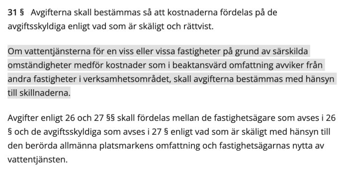 Skärmdump med utsnitt ur lagtext, där både 31 § och avgiftsfördelning för vattentjänster beskrivs och markeras i en diskussion om VA-verksamhetsområden.