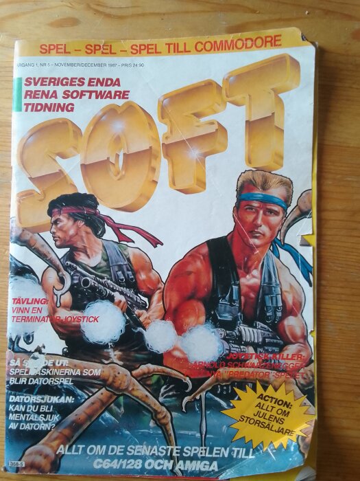 Omslag av tidningen "Soft" från november/december 1987, med illustrationer av två muskulösa soldater och diverse rubriker om spel och datorsjukdom.