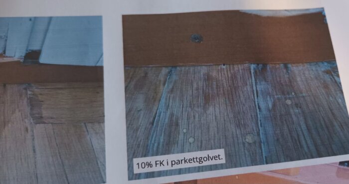 Fuktskadat parkettgolv visandes mörka fläckar och missfärgningar med texten "10% FK i parkettgolvet.