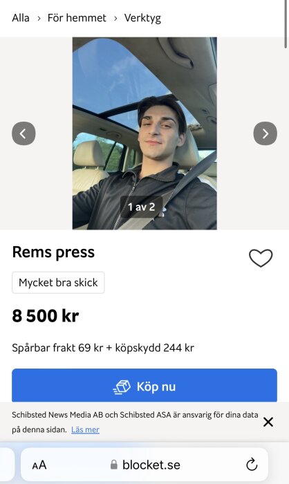 Skärmdump av Blocket-annonssida för en Rems press i mycket bra skick, med pris 8 500 kr. Bilden visar en man sittandes i en bil.