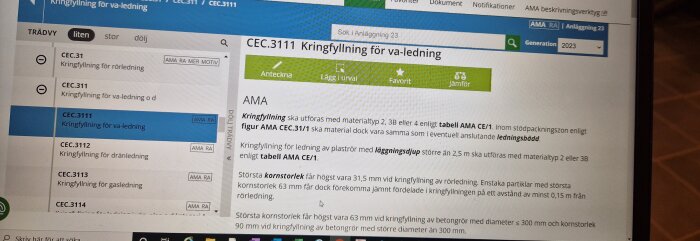 Skärmbild av en meny i ett AMA-beskrivningsverktyg där användaren navigerar till delen "CEC.3111 Kringfyllning för va-ledning". Text och alternativ syns på skärmen.