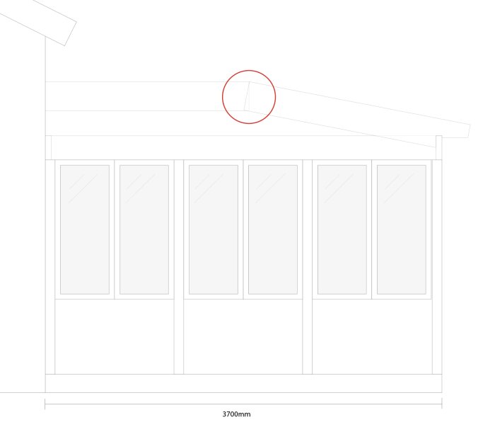 Skiss av uterum med valmat tak. En röd cirkel markerar skarven på nockbalken vid takvinkeln. Uterummet har glasväggar och en bredd på 3700mm.