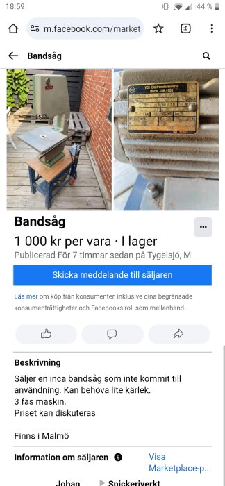 Bandsåg på terrass bredvid träpallar och växter, samt en närbild av dess maskinplåt med specifikationer.