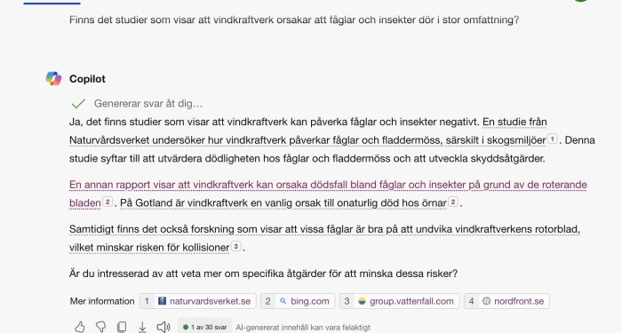 Skärmbild av Microsoft Copilot som svarar på frågor kring vindkraftverk och deras påverkan på fåglar och insekter genom att visa studier och rapporter från olika källor.