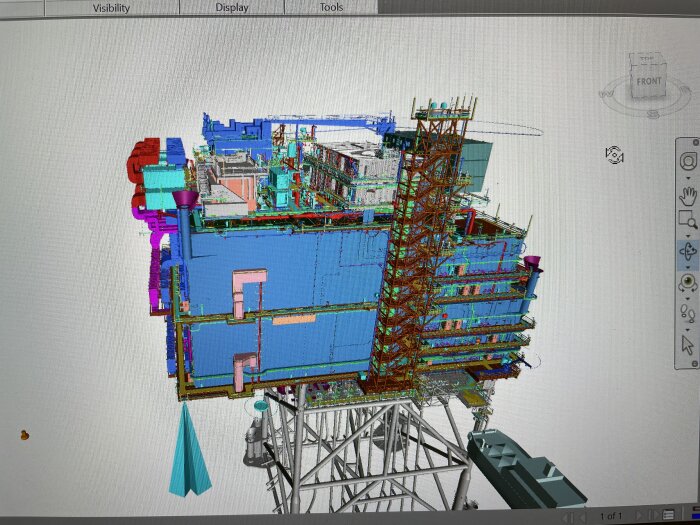 3D-modell av en vindkraftsplattform med olika färgade sektioner och två gråa moduler byggda av användaren.