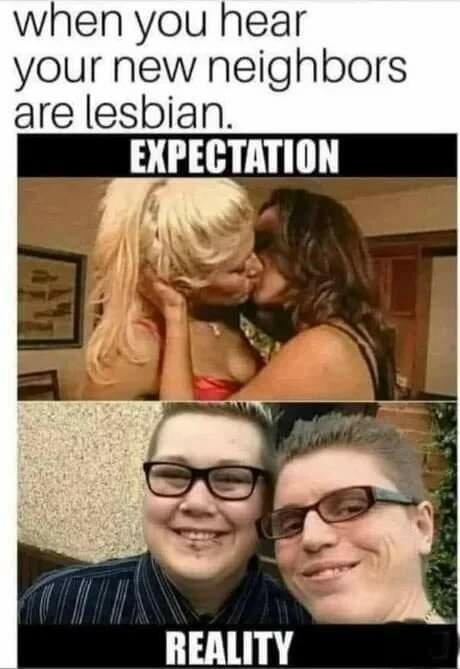 Två bilder, en med två kvinnor som kysser varandra och en med två andra kvinnor som poserar för en selfie, med texten "Expectation" och "Reality".