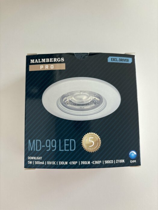 Förpackning av Malmbergs Pro MD-99 LED downlight, 5W, 500mA, 10V DC, exkl. driver, 330-390LM, 2700K, ej dimbar.