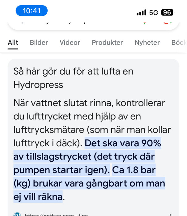 Skärmbild som visar instruktioner för hur man luftar en hydropress, inklusive att kontrollera lufttrycket med en lufttrycksmätare och hålla det på 1,8 bar.