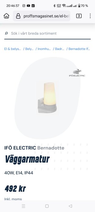 Ifö Electric Bernadotte väggarmatur, 40W, E14, IP44 för 492 kr inklusive moms, från webbplatsen proffsmagasinet.se.