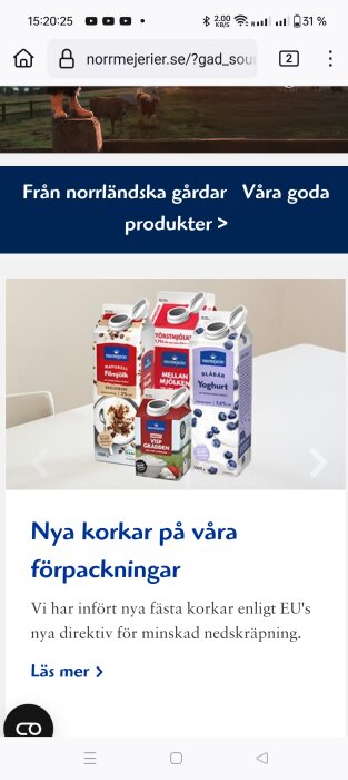 Norrmejeriers mjölk- och yoghurtförpackningar med nya fasta korkar, stående på ett bord med texten "Nya korkar på våra förpackningar" under.