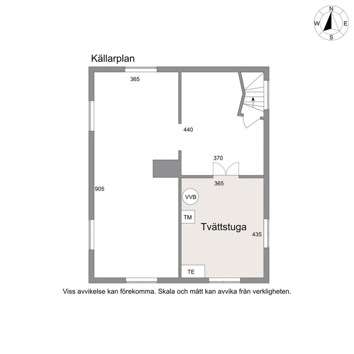 Planritning av källarplan med tvättstuga, varmvattenberedare (VVB), torkskåp (TM), och förvaring (TE). Måttangivelser i millimeter.