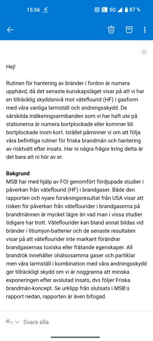 En skärmdump av ett e-postmeddelande om nya rutiner för hantering av fordonsbränder och skydd mot vätefluorid i brandgaser.